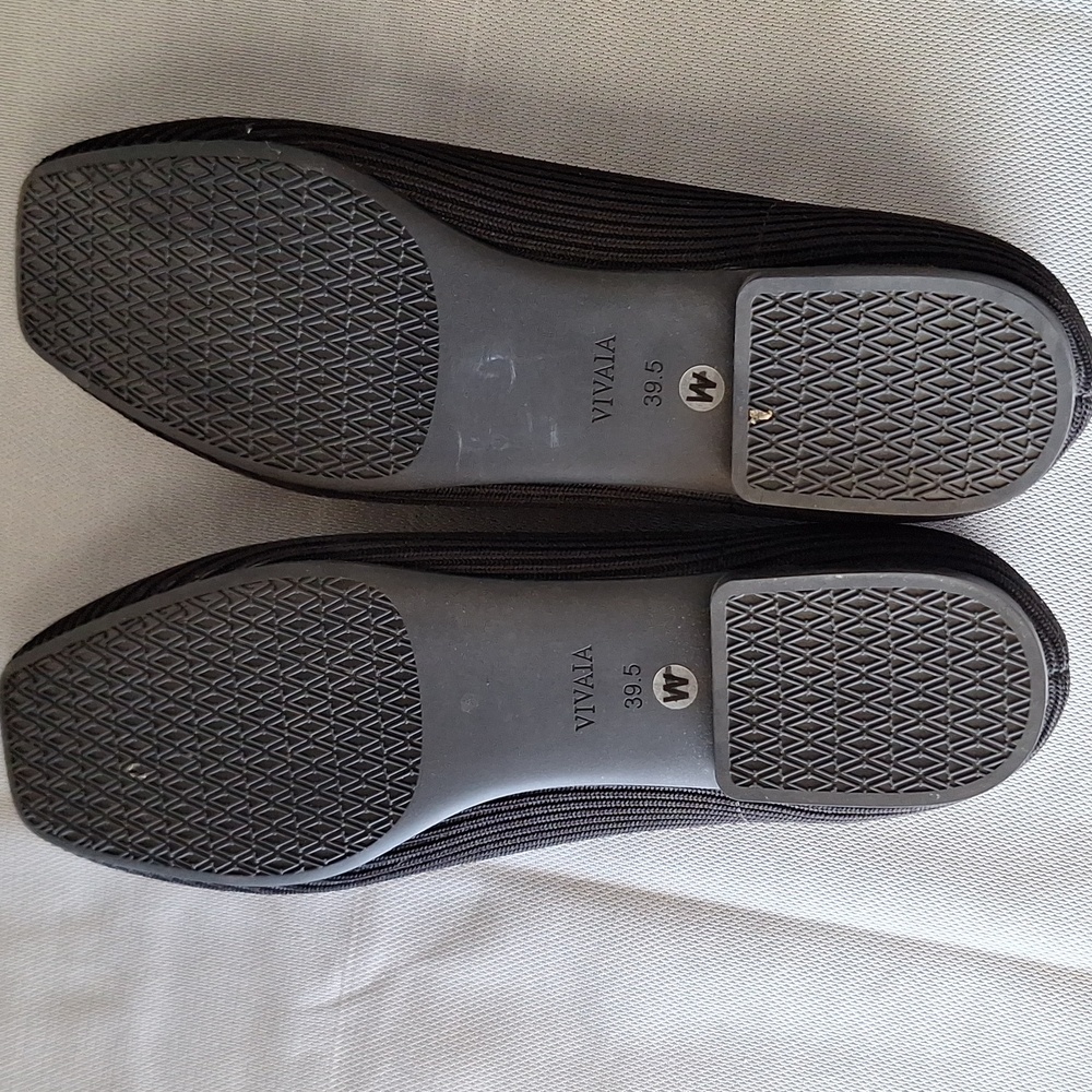 Vivaia Women's Black Flats Sizes 39 1/2 - Picture 5 of 6